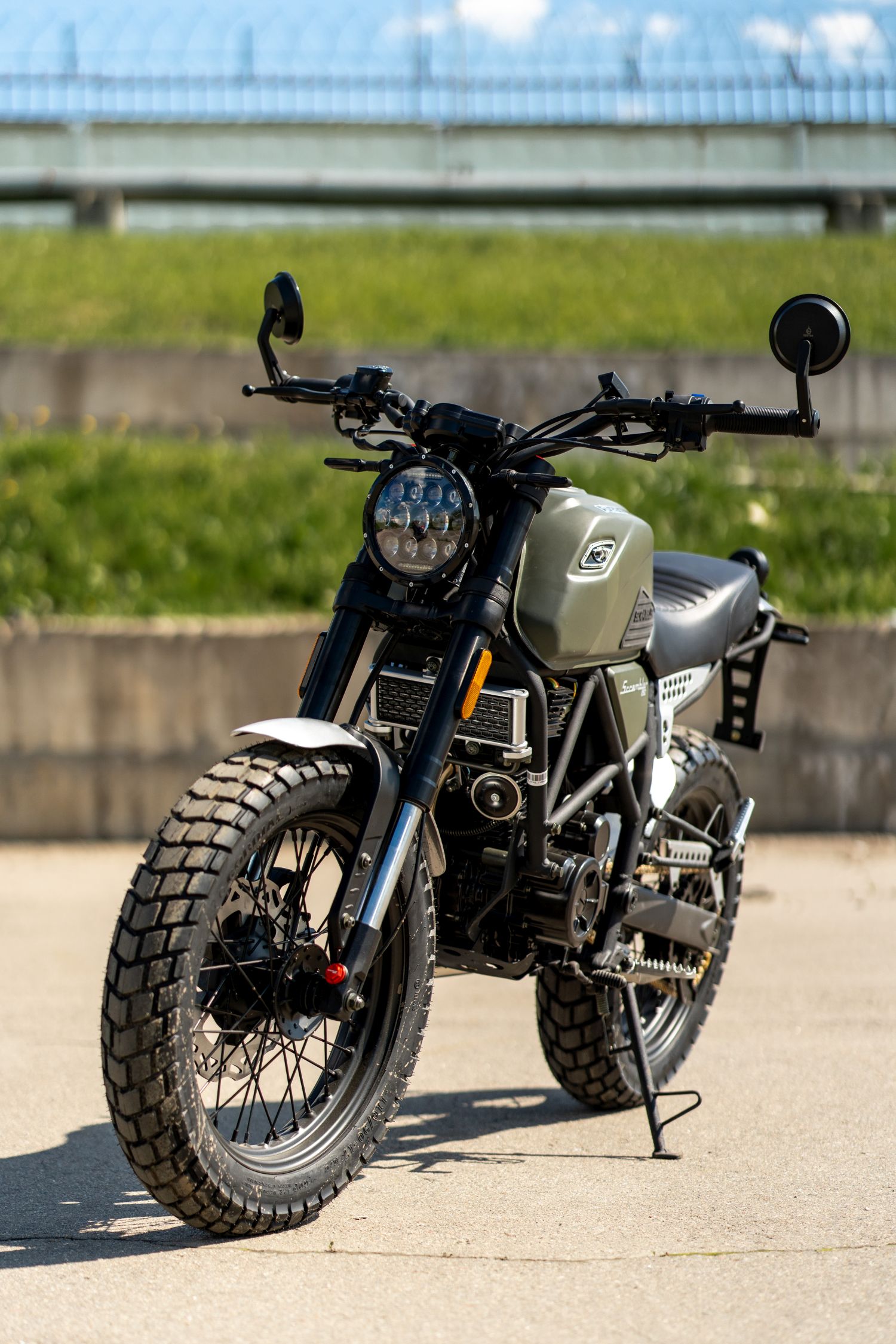 Scrambler питбайк